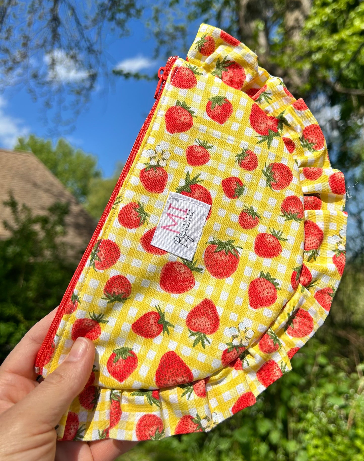 Ruffle Pouch