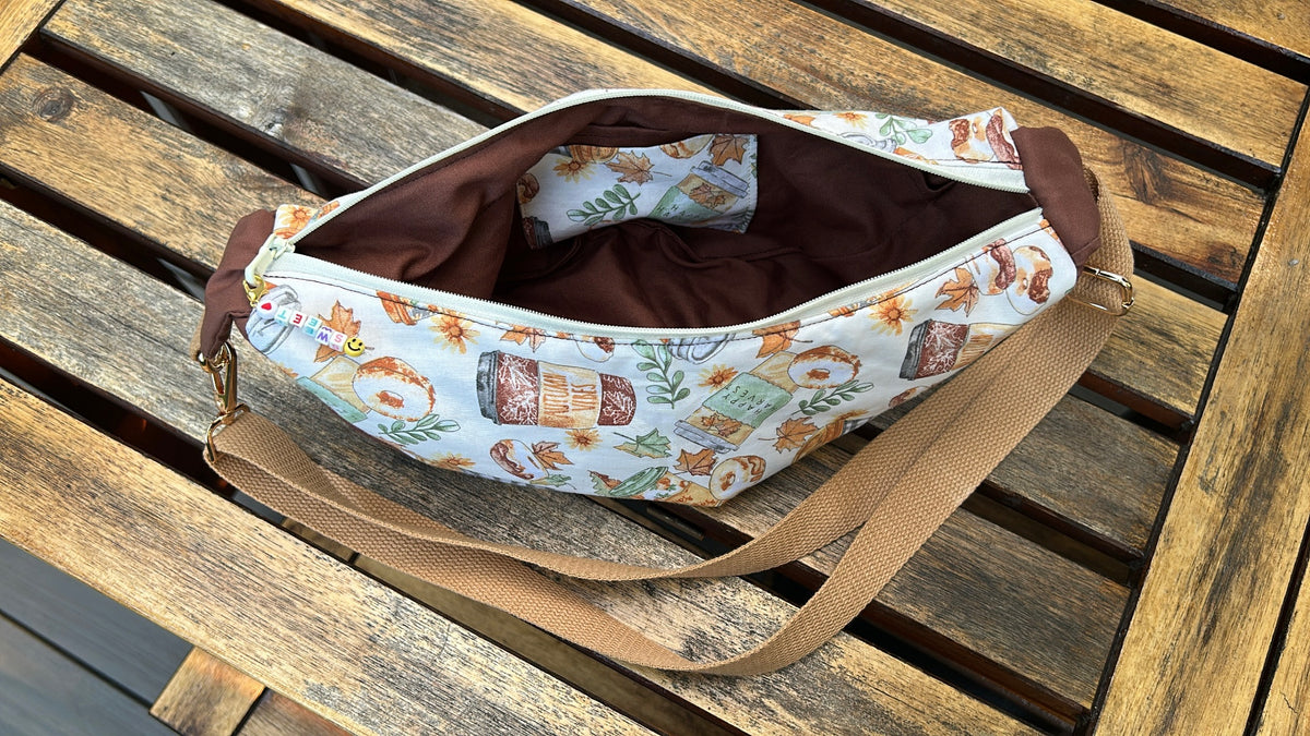🍂 Half-Moon Crossbody Bag